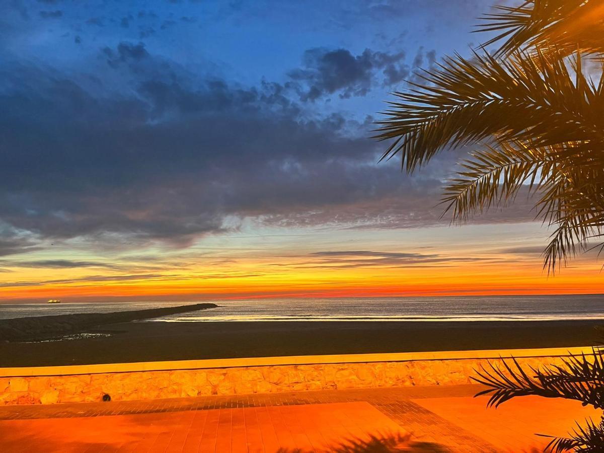 Casa En Primera Linea De Playa بوسول المظهر الخارجي الصورة